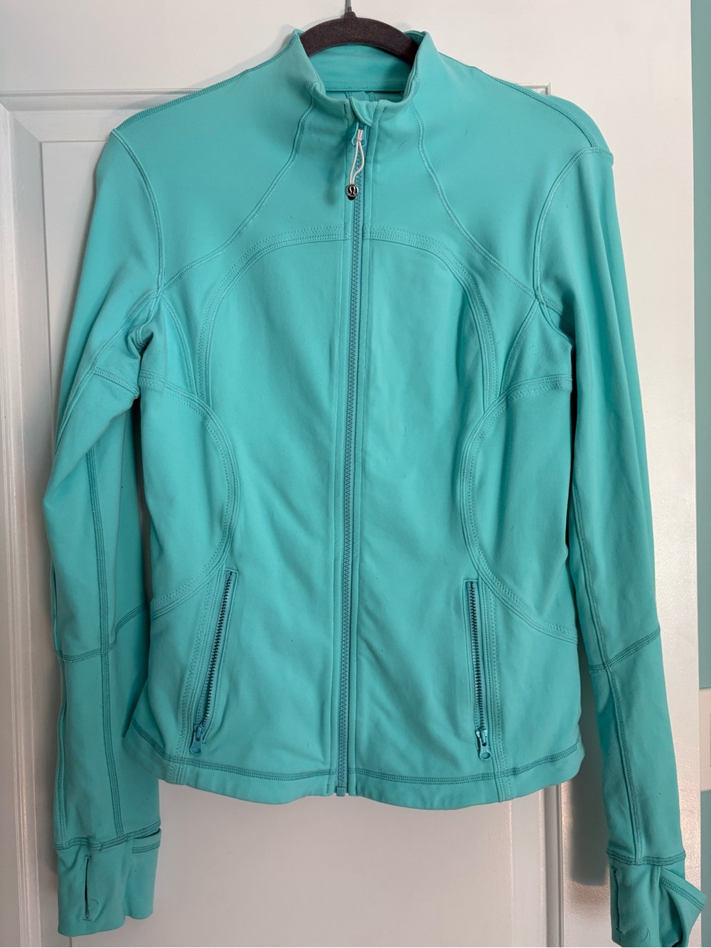 Lululemon Women’s Full-Zip Define jacket- teal color